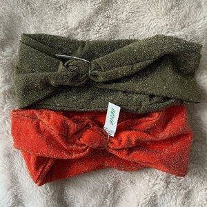 2/$20 ✨NWT Aerie Headbands Sparkly Olive Green and Red Orange Set of 2